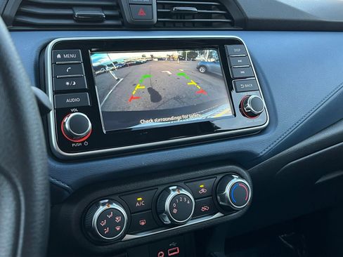 Used 2025 Nissan Versa SV image 17