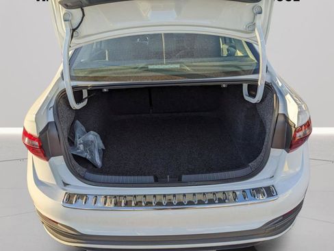 Certified 2025 Volkswagen Jetta S image 9