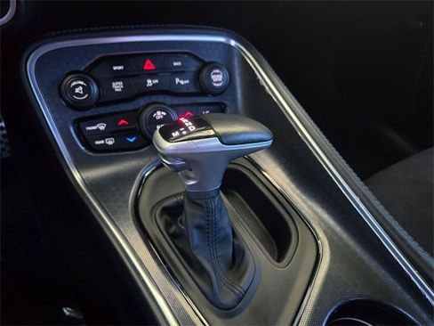 Used 2016 Dodge Challenger R/T Scat Pack w/ Leather Interior Group image 12