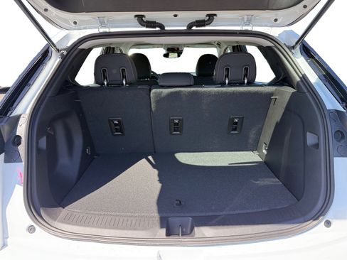 New 2027 Chevrolet Bolt LT w/ Comfort Package FWD image 17