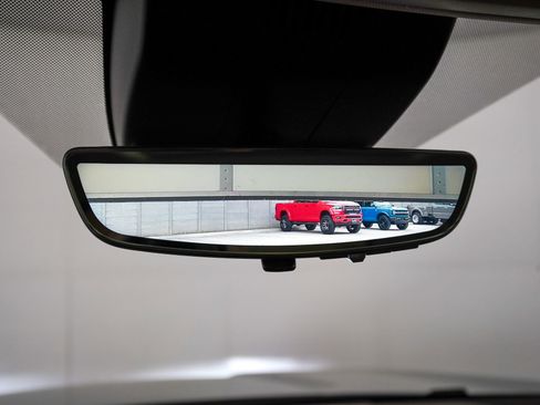 Used 2024 GMC Yukon Denali w/ Denali Reserve Package image 29