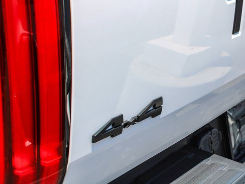 Used 2024 Toyota Tundra Limited AWD/4WD image 16