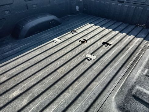 Used 2024 GMC Sierra 2500 AT4 w/ AT4 Premium Plus Package image 18