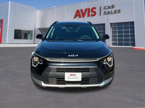 Used 2025 Kia Niro LX FWD image 2