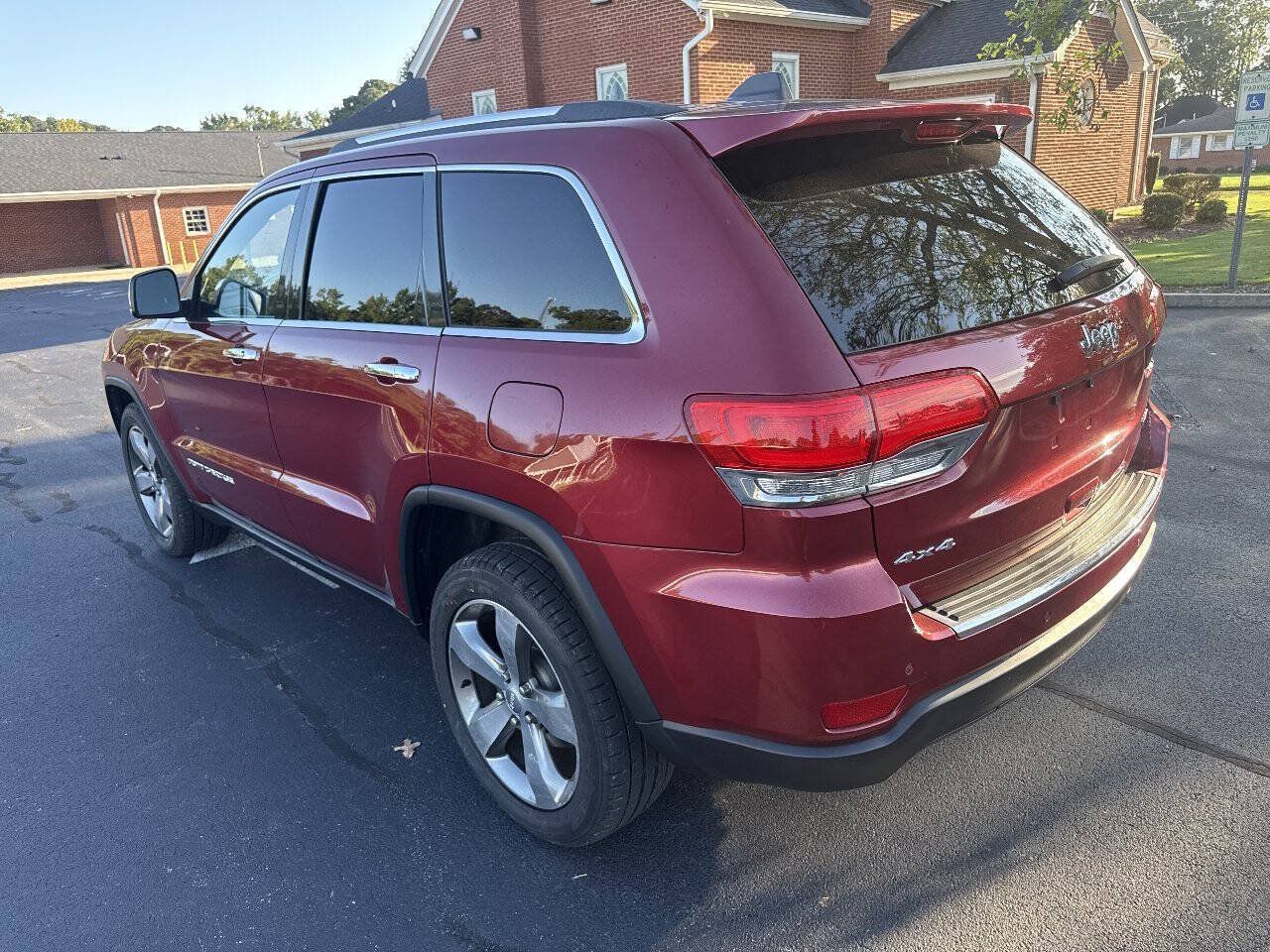 Used 2015 Jeep Grand Cherokee Limited w/ Luxury Group II AWD/4WD image 7