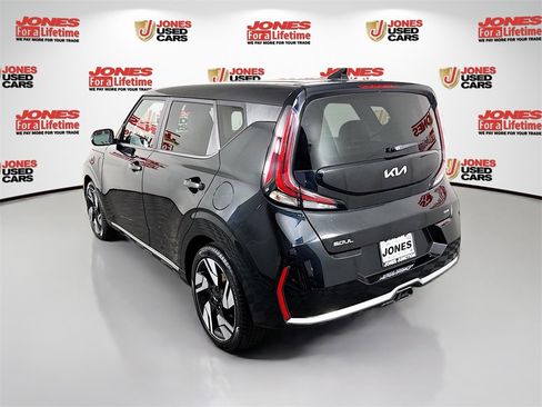 Used 2023 Kia Soul GT-Line image 2
