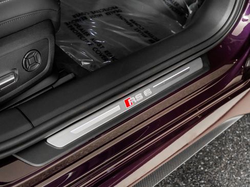 Used 2025 Audi RS 6 performance image 41