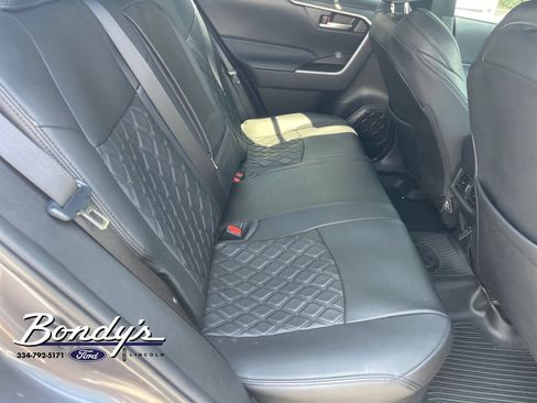 Used 2024 Toyota RAV4 SE w/ Convenience Package AWD/4WD image 16