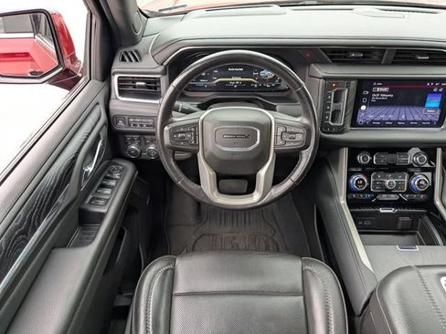 Used 2022 GMC Yukon Denali AWD/4WD image 16