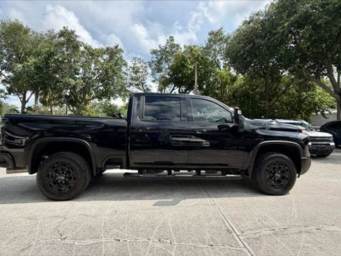 Used 2024 Chevrolet Silverado 2500 LTZ w/ LTZ Plus Package AWD/4WD image 12