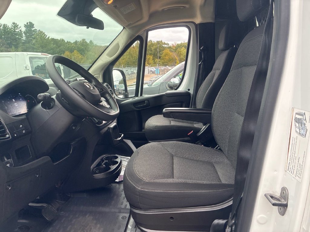 Used 2025 RAM ProMaster 2500 w/ U-Haul Equipment Group FWD image 5