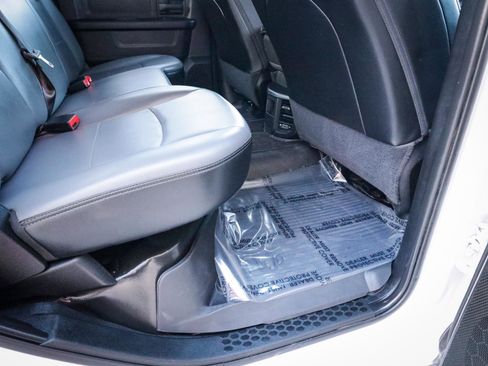 Used 2022 RAM 2500 Tradesman w/ Chrome Appearance Group image 28