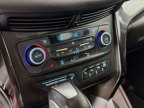 Used 2019 Ford Escape Titanium AWD/4WD image 16
