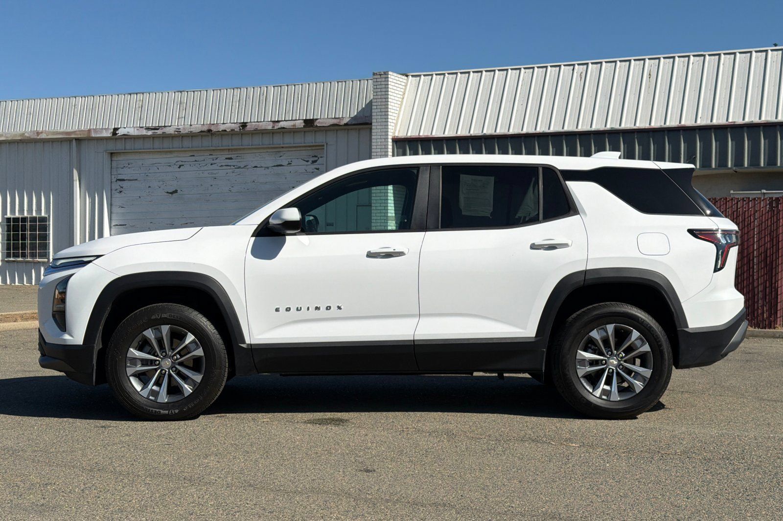 Used 2025 Chevrolet Equinox LT FWD image 9