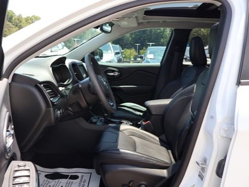 Used 2023 Jeep Cherokee Altitude Lux w/ Lux Elite Package AWD/4WD image 20