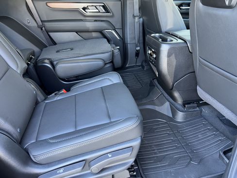 New 2026 GMC Yukon Denali w/ Denali Reserve Package AWD/4WD image 26