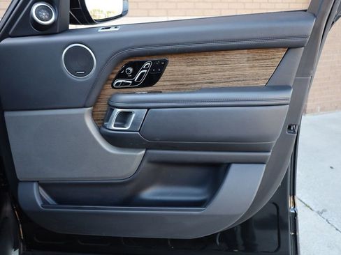 Used 2020 Land Rover Range Rover HSE image 26