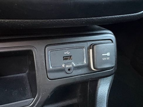 Used 2020 Jeep Renegade Latitude image 19