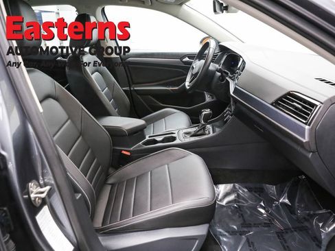 Used 2024 Volkswagen Jetta SE image 23