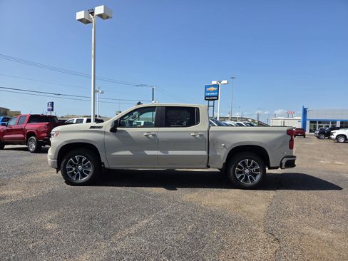 New 2026 Chevrolet Silverado 1500 RST w/ Z71 Off-Road Package AWD/4WD image 2