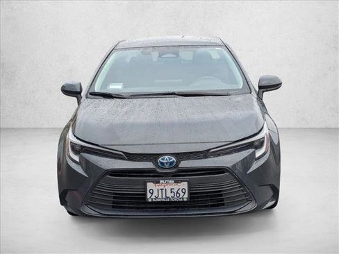 Used 2024 Toyota Corolla LE image 2