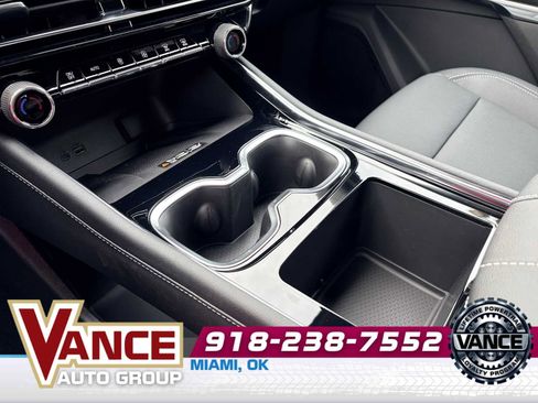 New 2026 Chevrolet Traverse LT w/ Sun and Wheel Package image 24