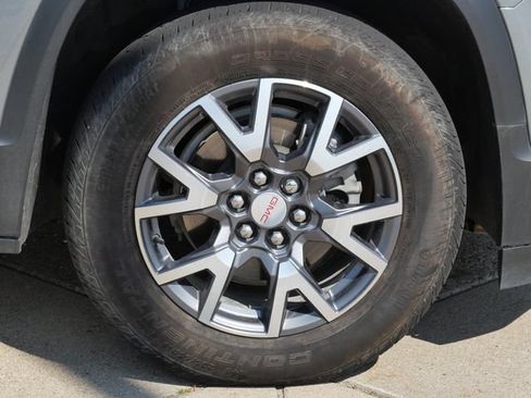 Used 2023 GMC Acadia SLT w/ Preferred Package AWD/4WD image 9