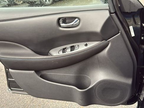 Certified 2022 Nissan Leaf S image 17