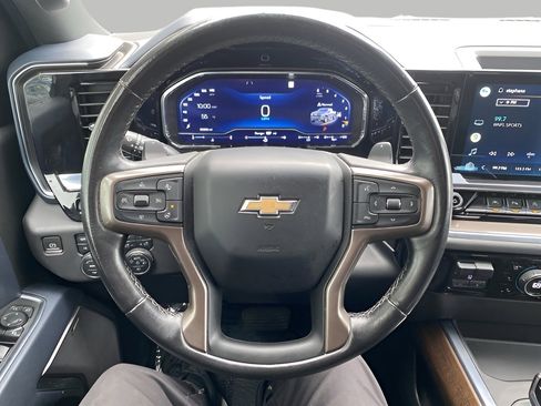 Used 2022 Chevrolet Silverado 1500 High Country image 12