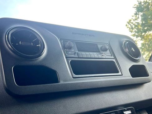 Used 2024 Mercedes-Benz Sprinter 2500 image 22