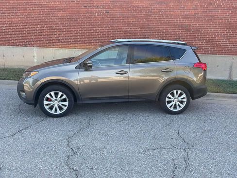 Used 2014 Toyota RAV4 Limited w/ Technology Package AWD/4WD image 2