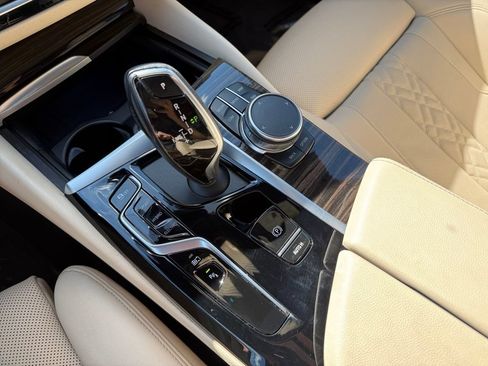 Used 2023 BMW 530e xDrive w/ Premium Package AWD/4WD image 25
