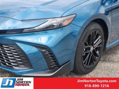 Used 2025 Toyota Camry SE w/ Multimedia Upgrade Package AWD/4WD image 11