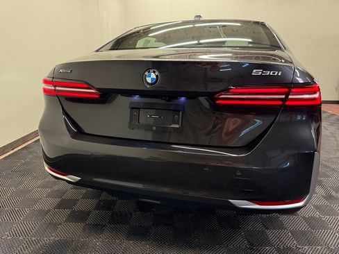 Used 2024 BMW 530i xDrive w/ Premium Package AWD/4WD image 21