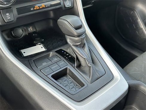 Used 2024 Toyota RAV4 XLE image 31