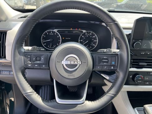 Certified 2024 Nissan Pathfinder SL w/ Black Appearance Package image 6