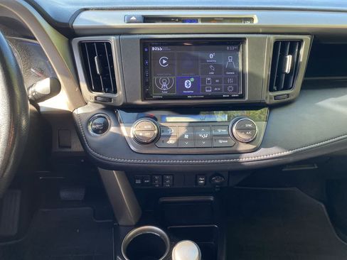 Used 2014 Toyota RAV4 Limited w/ Technology Package AWD/4WD image 26