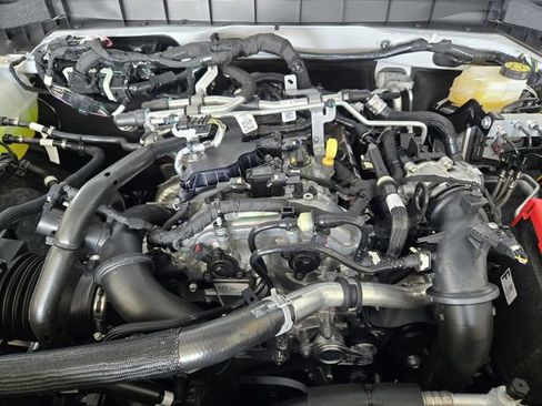 New 2025 Ford Bronco Big Bend w/ Black Diamond Package AWD/4WD image 22