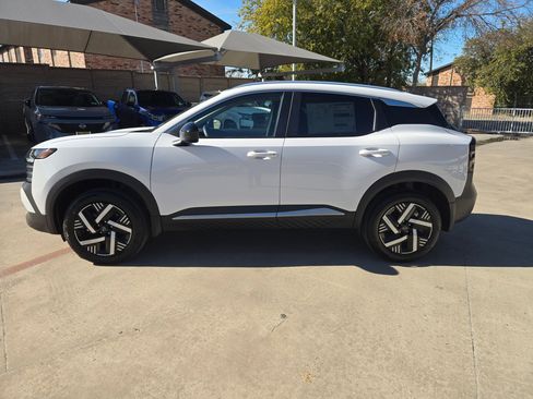 New 2026 Nissan Kicks SV w/ SV Premium Package FWD image 6