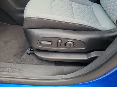 Used 2019 Chevrolet Equinox LS w/ LS Convenience Package FWD image 18
