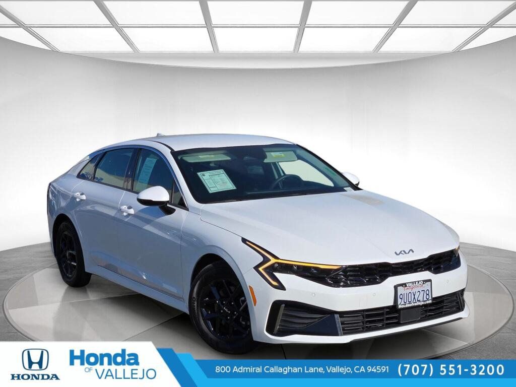 Used 2026 Kia K5 LXS FWD image 1