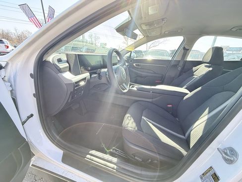 Used 2025 Hyundai Sonata SEL image 9