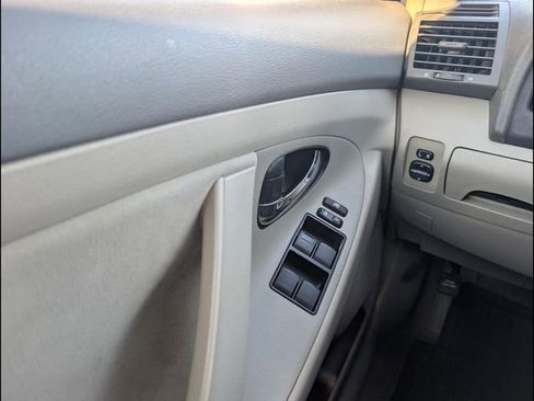 Used 2009 Toyota Camry LE image 17