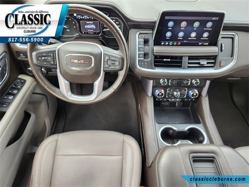 Used 2021 GMC Yukon SLT w/ SLT Luxury Plus Package image 3