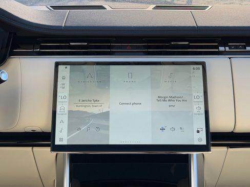 New 2026 Land Rover Range Rover SE AWD/4WD image 14
