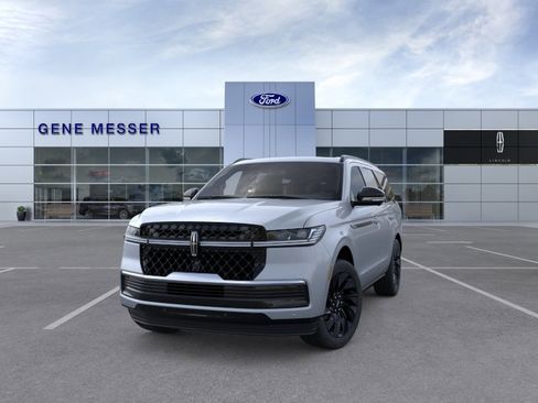 New 2025 Lincoln Navigator Reserve w/ Jet Appearance Package AWD/4WD image 21