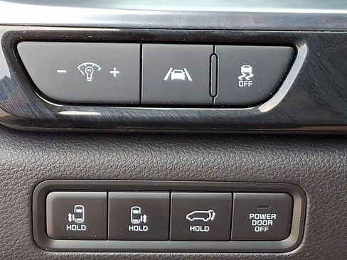Used 2024 Kia Carnival SX Prestige FWD image 25