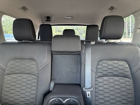 Used 2025 Nissan Pathfinder SV AWD/4WD image 11