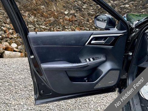 Used 2023 Mitsubishi Outlander SE FWD image 15