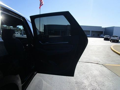 Certified 2023 Buick Enclave Essence w/ Experience Buick Package image 26